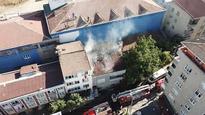 Küçükçekmece'de yangın paniği