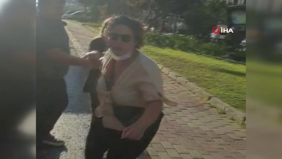 Taksici ile müşteri arasındaki indi bindi kavgası kamerada