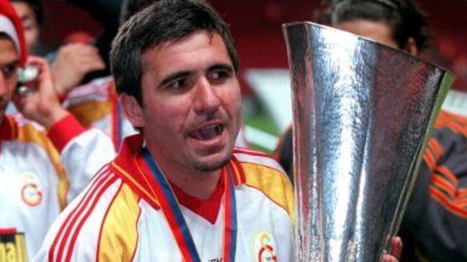 Hagi'nin ilk imzası unutulmadı