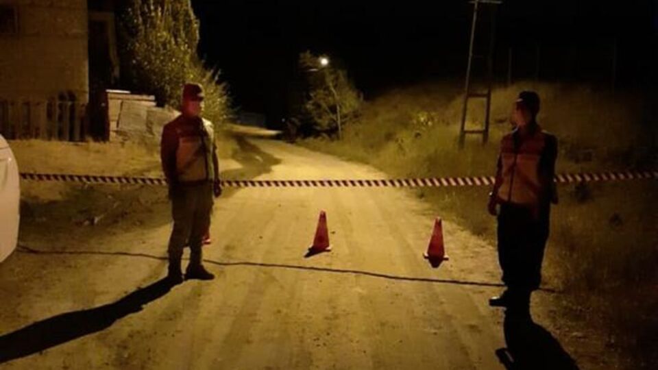 Sivas'ta bir köyde karantina