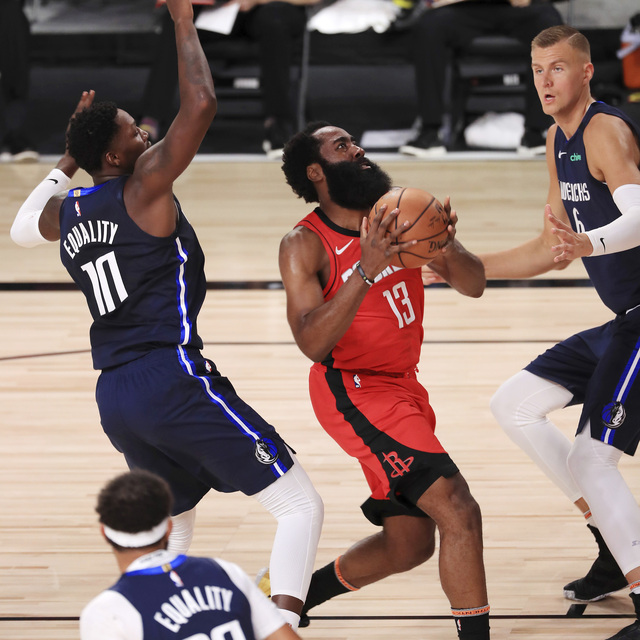 Houston Rockets yıldızlarıyla kazandı