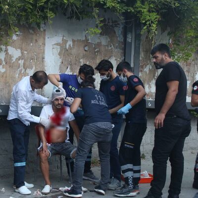 Taksim'de değnekçi dehşeti!