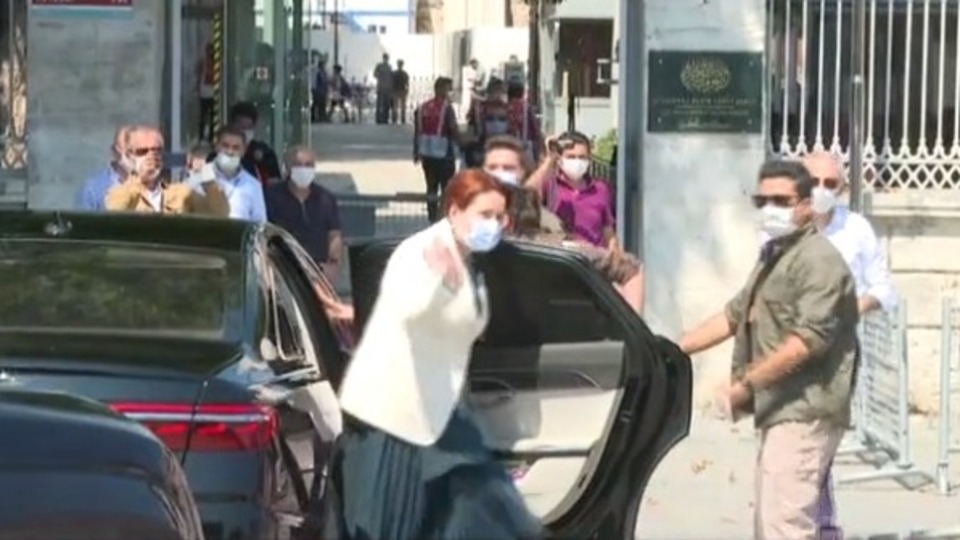 Akşener Ayasofya'da