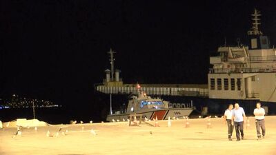 Kınalıada açıklarında tekne kayalığa oturdu