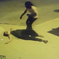 Ardı arkası kesilmiyor! Sokakta eşine kafa attı!