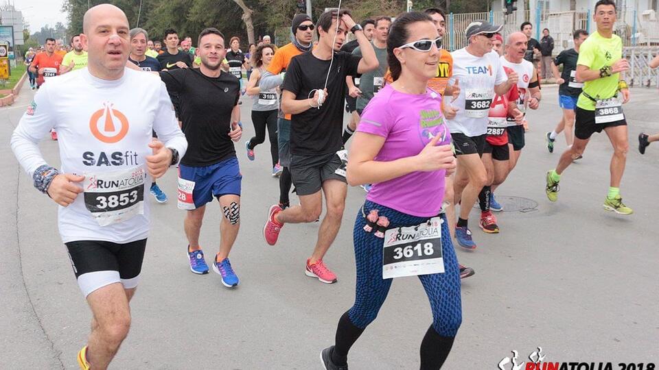 Önce çarptı, sonra bıçakladı!