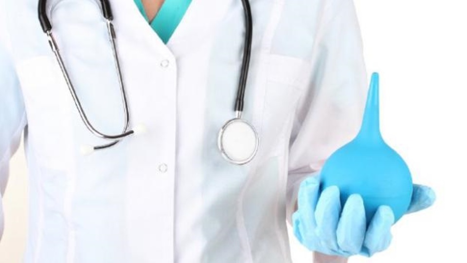 Kalın bağırsak temizliğinde lavman yöntemi