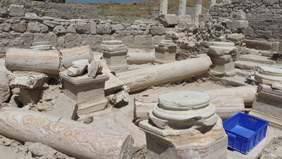 Tamamen gün yüzüne çıkarıldı... 2 bin yıllık umumi tuvalet!