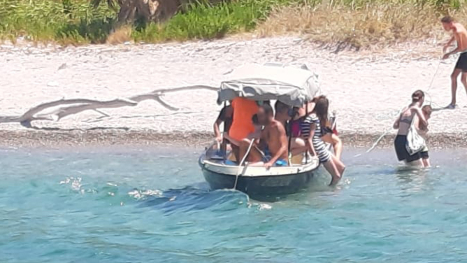 Tekne kazasından kurtulan gençten korkunç iddia!