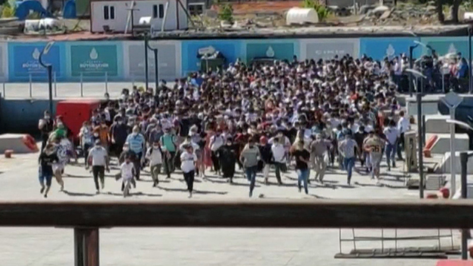 Kabataş İskelesi'nde inanılmaz görüntü!