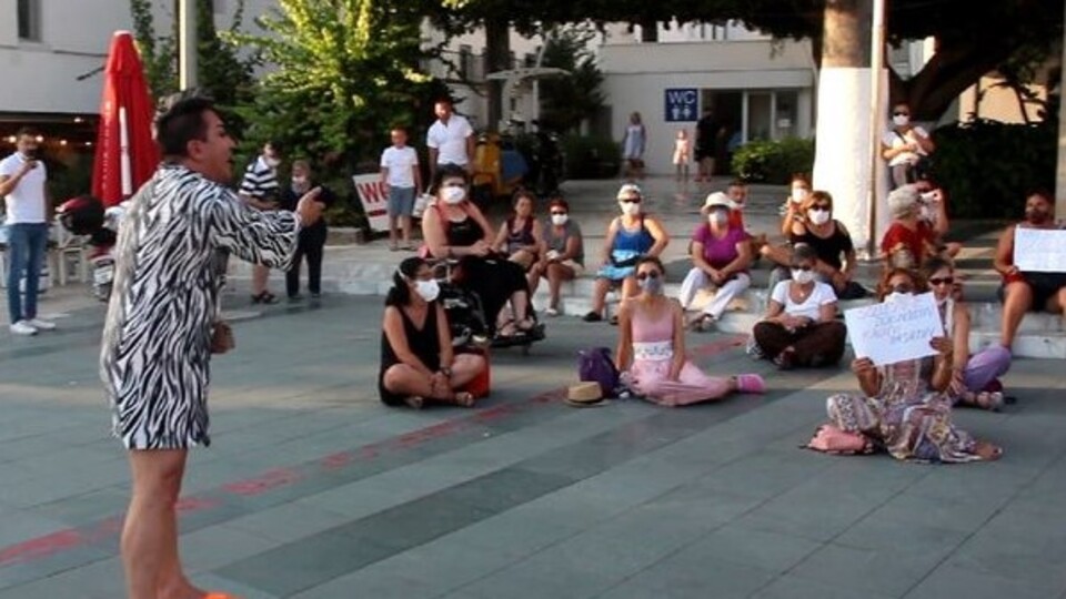 Kadınlar, Murat Övüç'ü kovdu