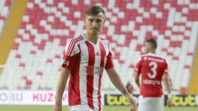 Mert Hakan Yandaş, Fenerbahçe'de!