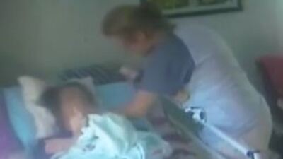 Gazinin eşine bakıcı dehşeti!