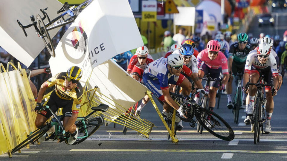 Polonya Bisiklet Turu'nda feci kaza