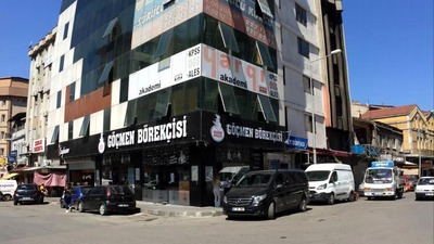 Vinç sepeti kırılınca 6'ncı kattan aşağı düştü!