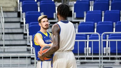 Fenerbahçe Beko, parkeye indi