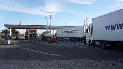 Yunanistan sınır kapısını 8 saat süreyle kapatacak