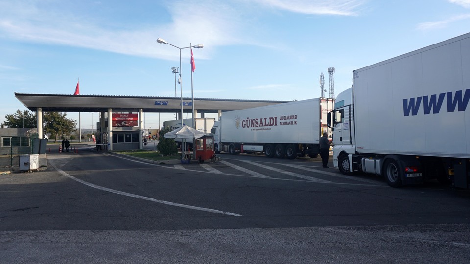 Yunanistan sınır kapısını 8 saat süreyle kapatacak