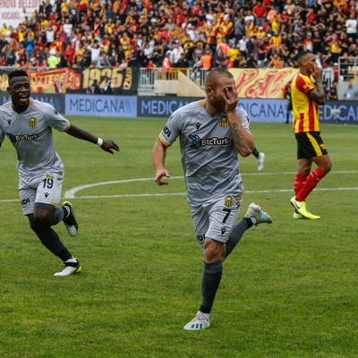 Gökhan Töre sürprizi!