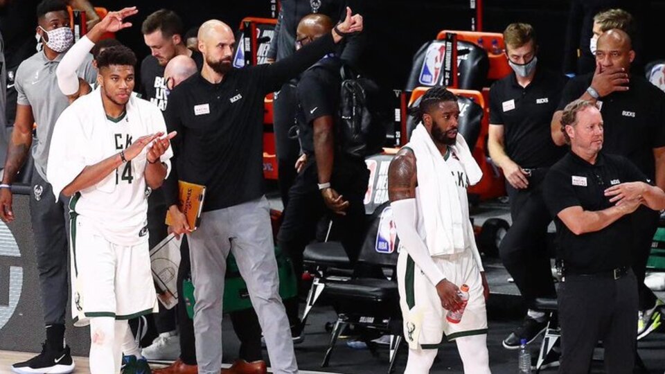 Bucks liderliği garantiledi