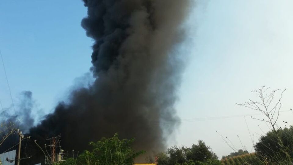 Manisa'da fabrika yangını!