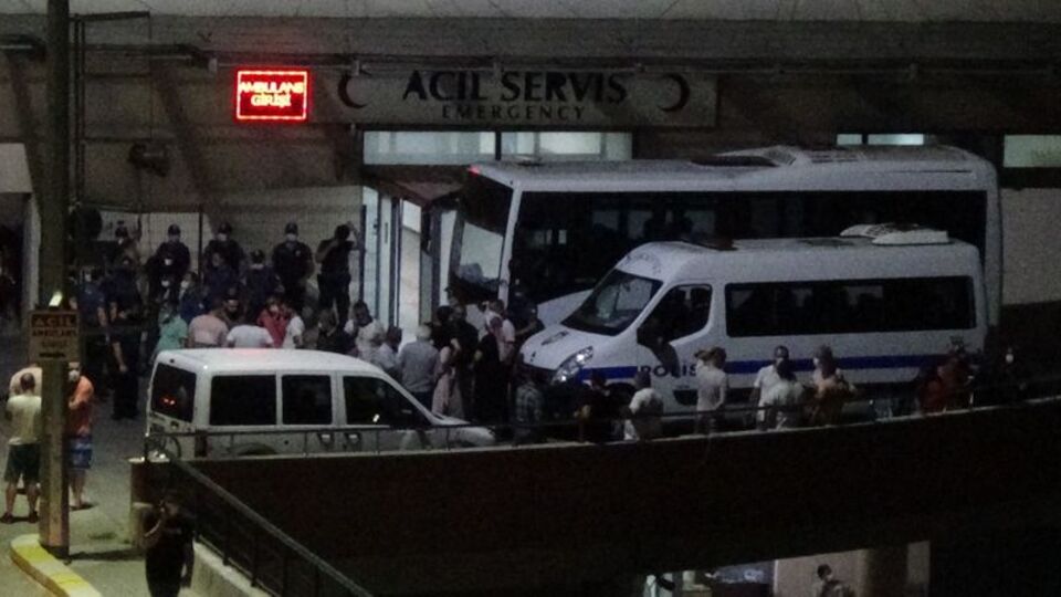 Kendisi de kardeşi de vurdu: 2 ölü, 4 yaralı! Eski nişanlı dehşeti!