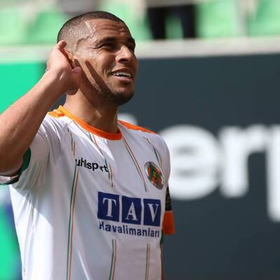 Welinton, imza için İstanbul'da