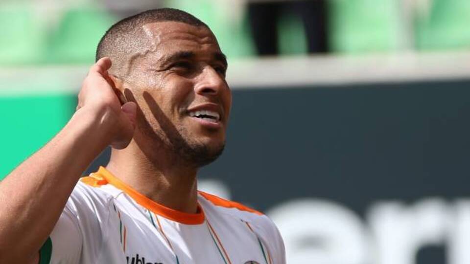 Welinton, imza için İstanbul'da