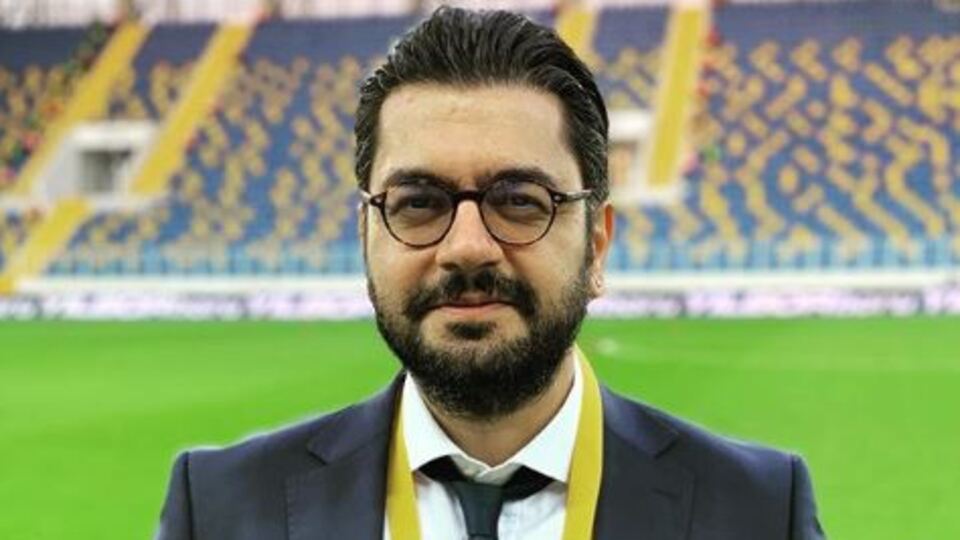Emre Gönlüşen kimdir?