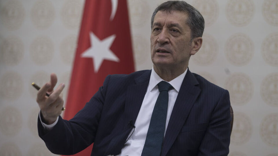 Bakan Selçuk'tan 'maskesiz yetişkinler'e uyarı!