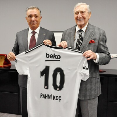 Rahmi Koç'tan dev bağış
