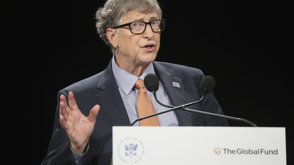 Bill Gates, salgının tüm dünyada 2022 sonunda bitebileceğini düşünüyor!