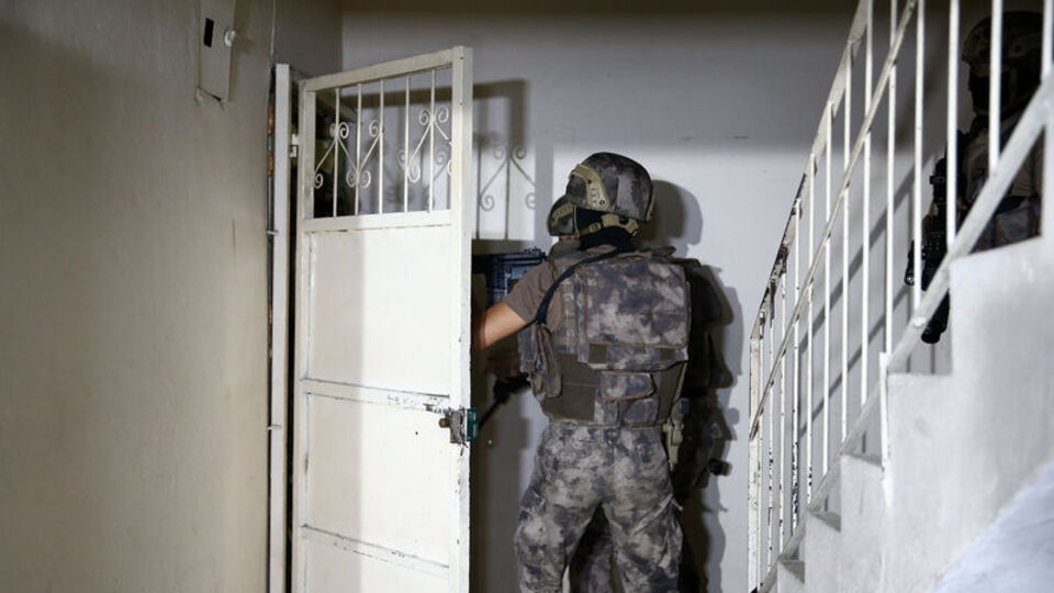 Samsun'da DEAŞ operasyonu: 8 gözaltı!