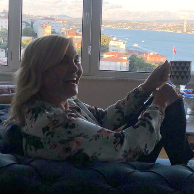 26 yıllık evinden taşındı