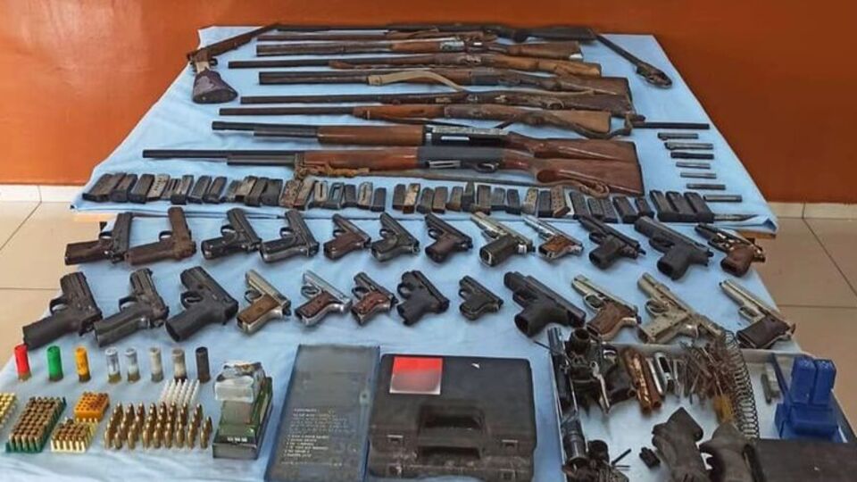 Evi kaçak silah atölyesine çevirmiş