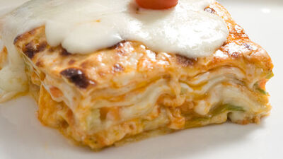 Orijinal lazanya nasıl yapılır?