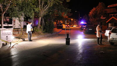 Husumetlisini başından vurdu