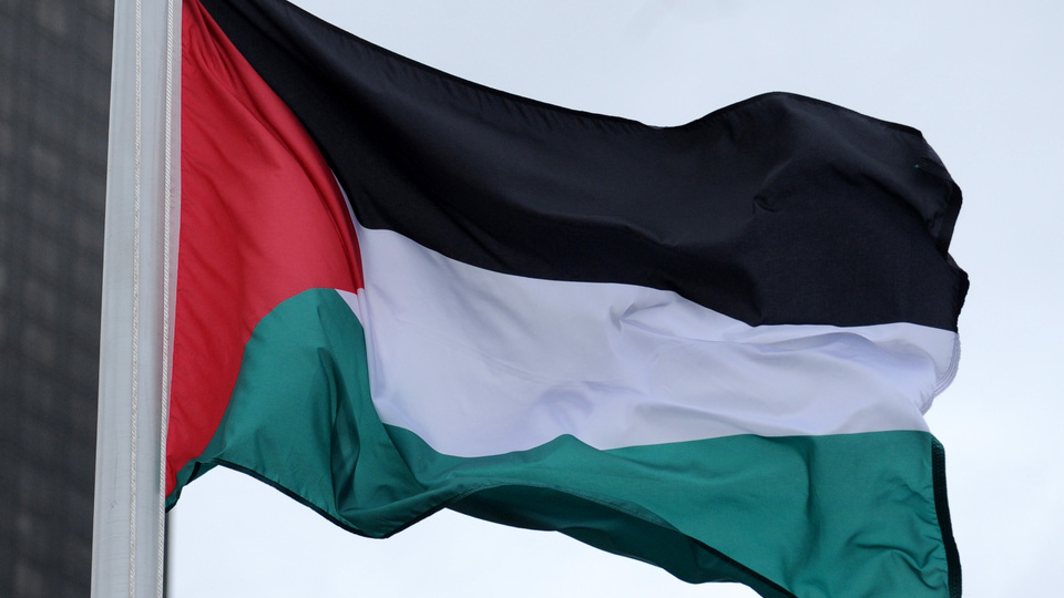 Filistin Abu Dabi'deki büyükelçisini geri çekti!