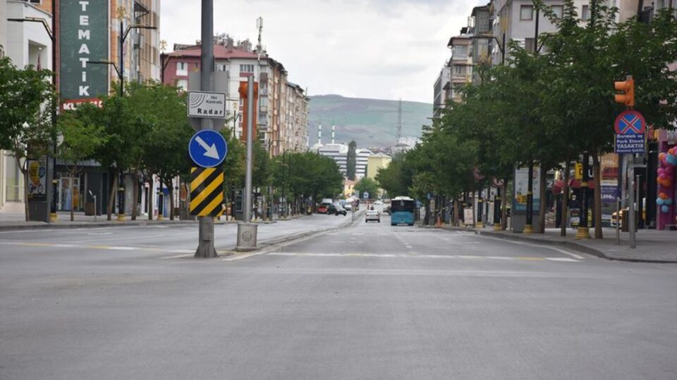 Sivas'ta 65 yaş üstüne sokağa çıkma kısıtlaması