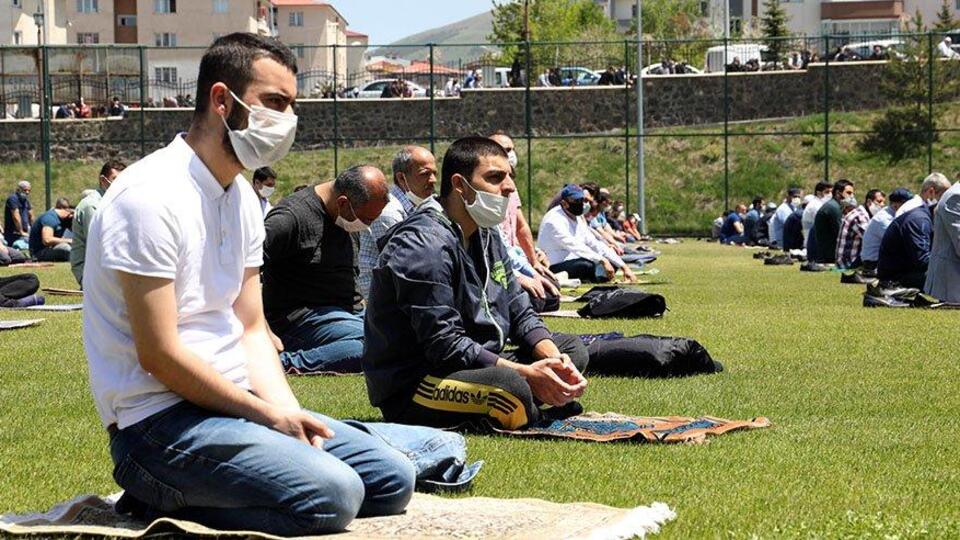 Ankara cuma saati kaçta?