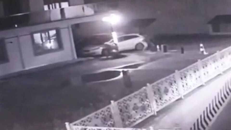 Komşusunu silahla yaraladı