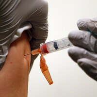 Aşı açıklaması! Sağlıklı kişiler bile...