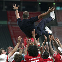 Boynuz kulağı geçti!