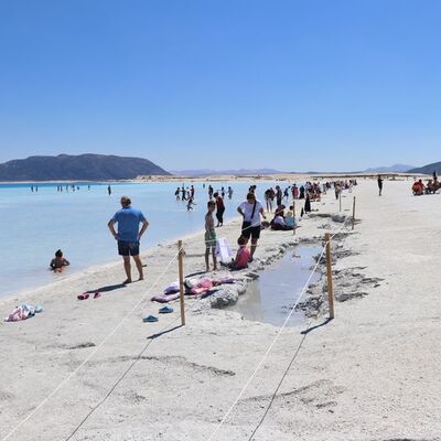 Salda'da 'şifa' diye derin çukurlar açıldı