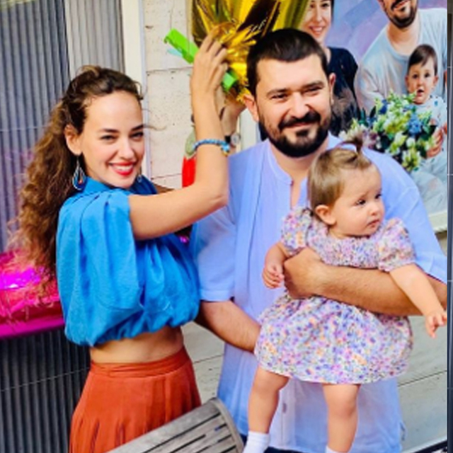 Leyla 1 yaşında