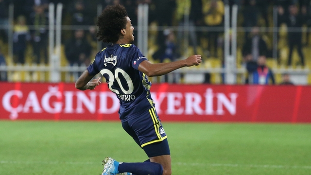 Gustavo ısrarı!