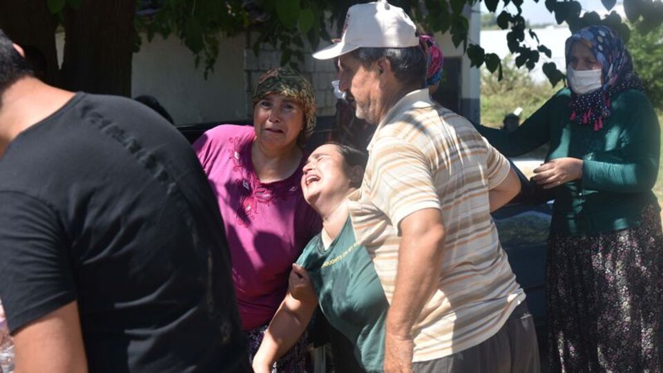 2 kişiyi öldürdü! 3 kişiyi yaraladı! Dondurma alıp yedi!