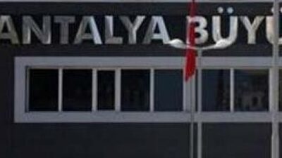 Antalya'da belediyeye girişler sınırlandırıldı