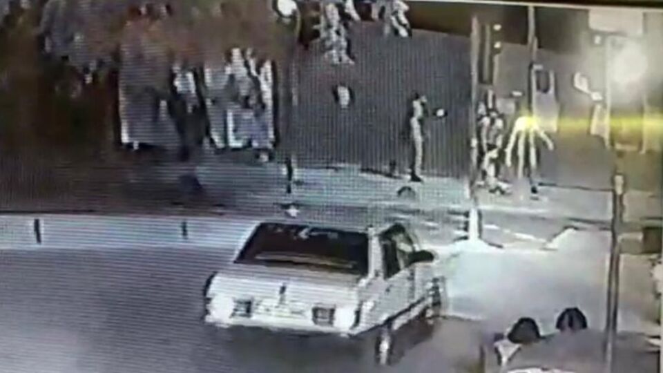 'Yüksek sesle konuşma' cinayeti kamerada