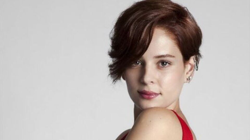 Yıldız Çağrı Atiksoy kimdir?